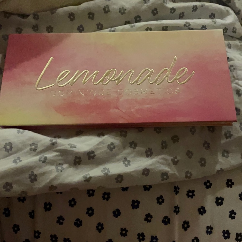 Eyeshadow palette